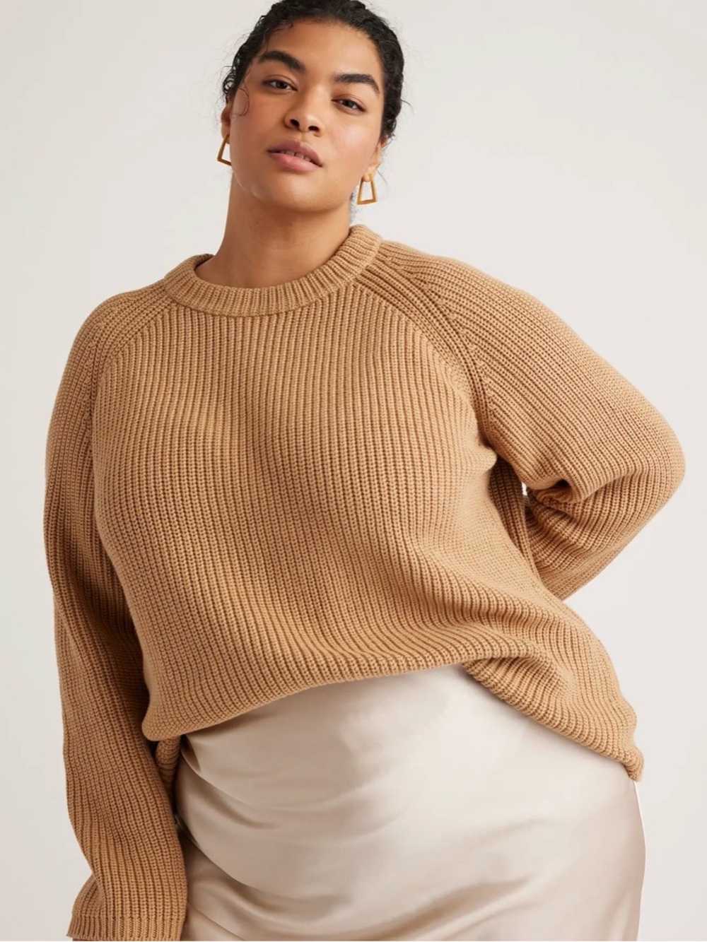 Quince 100%
Organic Cotton Fisherman Crew Sweater features a classic allover rib